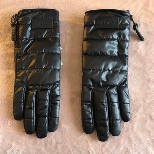 UGG Women’s Black Gloves